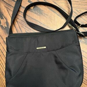 Travelon Elegant Black Crossbody Bag anti-theft